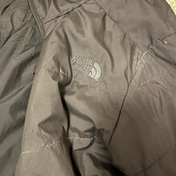 Selling north face jacket - Picture 2 of 4